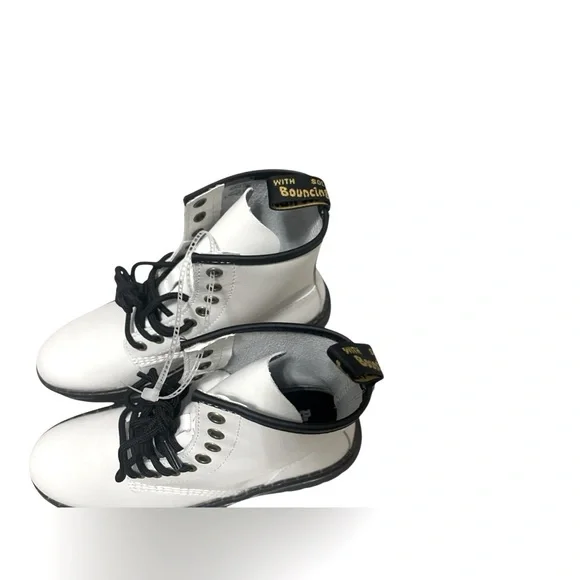 💚💚🌼NWOT DR.MARTENS WOMENS ZAVALA FLAT COMBAT CASUAL FALL WINTER BOOT - Picture 5 of 11